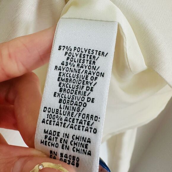 Vintage Suit Studio Cream Satin Blazer Beaded – Size 8P – Elegant Formalwear - Picture 4 of 9